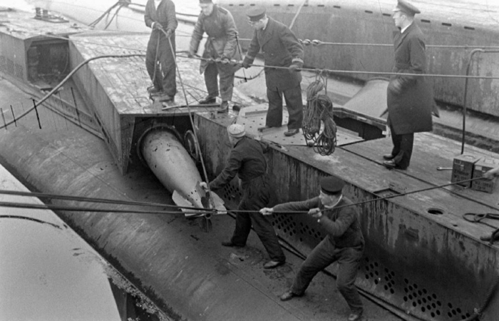 ORP Orzeł na niesamowitych fotografiach-GospodarkaMorska.pl