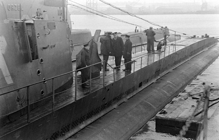 ORP Orzeł na niesamowitych fotografiach-GospodarkaMorska.pl