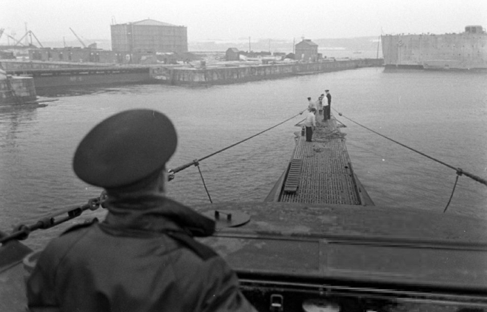 ORP Orzeł na niesamowitych fotografiach-GospodarkaMorska.pl