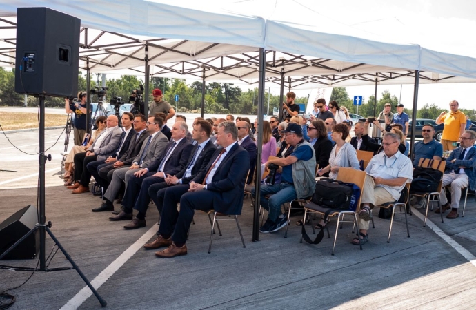 Port Gdańsk rozbudował sieć drogową i kolejową. Cel: konkurencyjność i pierwszy port na Bałtyku [WIDEO, ZDJĘCIA]-GospodarkaMorska.pl