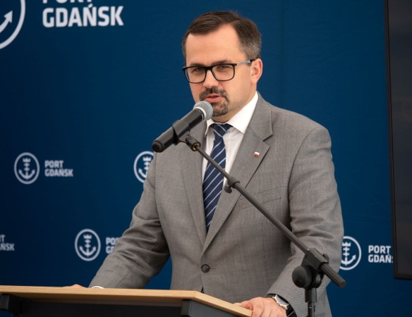 Port Gdańsk rozbudował sieć drogową i kolejową. Cel: konkurencyjność i pierwszy port na Bałtyku [WIDEO, ZDJĘCIA]-GospodarkaMorska.pl