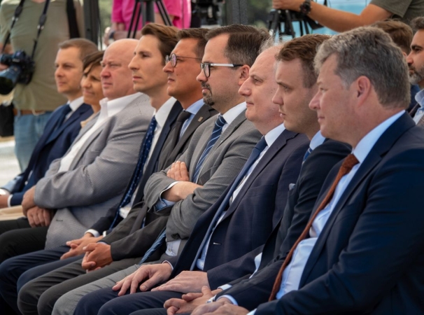 Port Gdańsk rozbudował sieć drogową i kolejową. Cel: konkurencyjność i pierwszy port na Bałtyku [WIDEO, ZDJĘCIA]-GospodarkaMorska.pl