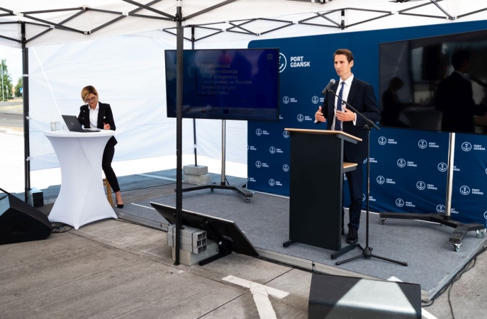 Port Gdańsk rozbudował sieć drogową i kolejową. Cel: konkurencyjność i pierwszy port na Bałtyku [WIDEO, ZDJĘCIA]-GospodarkaMorska.pl