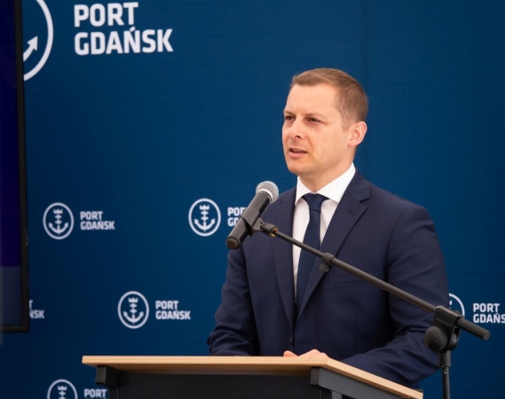 Port Gdańsk rozbudował sieć drogową i kolejową. Cel: konkurencyjność i pierwszy port na Bałtyku [WIDEO, ZDJĘCIA]-GospodarkaMorska.pl