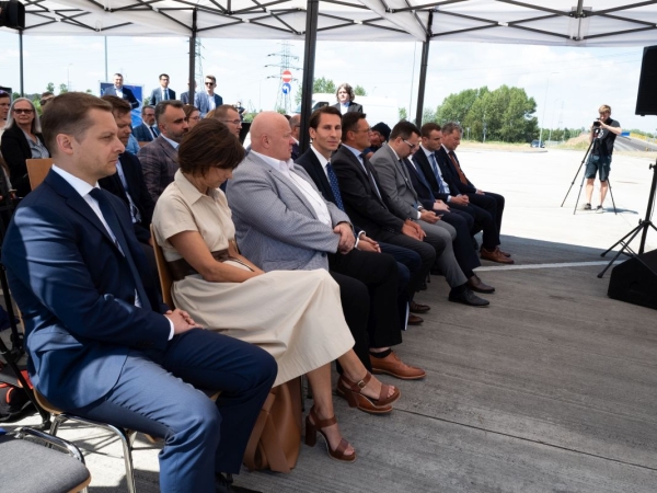 Port Gdańsk rozbudował sieć drogową i kolejową. Cel: konkurencyjność i pierwszy port na Bałtyku [WIDEO, ZDJĘCIA]-GospodarkaMorska.pl