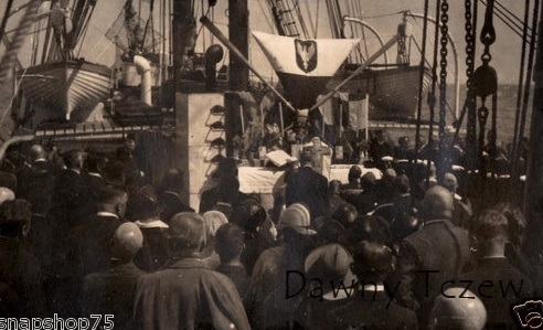 „Lwów”  a Polska Morska. Piąte  wydanie książki „Lwów”, Pierwszy w sztafecie”  -GospodarkaMorska.pl