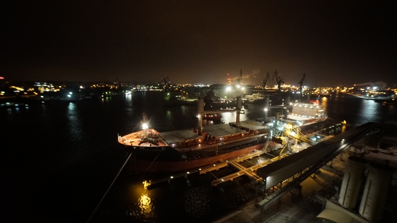 Rekord! Do GBT przypłynął największy dotąd statek-GospodarkaMorska.pl