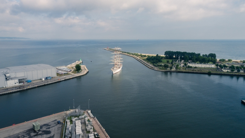 Dar Młodzieży w Porcie Gdańsk [ZDJĘCIA, WIDEO]-GospodarkaMorska.pl