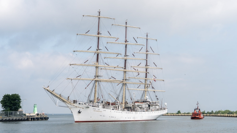 Dar Młodzieży w Porcie Gdańsk [ZDJĘCIA, WIDEO]-GospodarkaMorska.pl