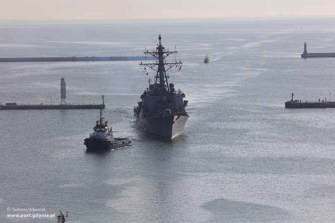 Amerykański niszczyciel USS Donald Cook już w Gdyni-GospodarkaMorska.pl