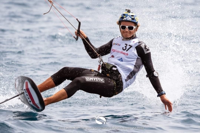 Julia Damasiewicz mistrzynią świata juniorek w kitesurfingu. Całe podium biało-czerwone!-GospodarkaMorska.pl