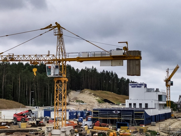 Pomorskie: Mężczyzna przygnieciony betonową płytą na terenie przekopu przez Mierzeję Wiślaną-GospodarkaMorska.pl