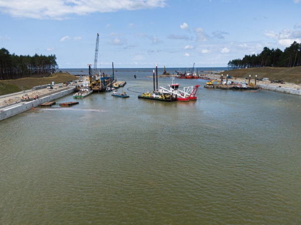 Mierzeja Wiślana. Rozpoczęło się pogłębianie kanału [WIDEO, ZDJĘCIA]-GospodarkaMorska.pl