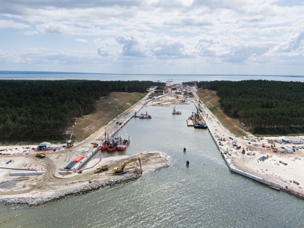 Mierzeja Wiślana. Rozpoczęło się pogłębianie kanału [WIDEO, ZDJĘCIA]-GospodarkaMorska.pl