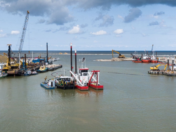 Mierzeja Wiślana. Rozpoczęło się pogłębianie kanału [WIDEO, ZDJĘCIA]-GospodarkaMorska.pl