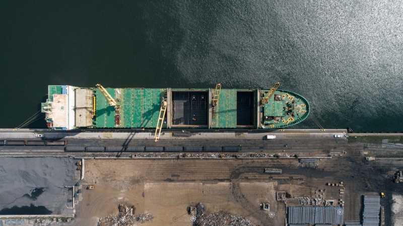 Port Gdańsk. Trwa załadunek Chipol Baoan, który przetrze Chipolbrokowi szlak na południe [WIDEO, ZDJĘCIA]-GospodarkaMorska.pl