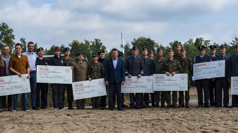 Akademia Marynarki Wojennej z nagrodami. Sukces projektów z dronami [ZDJĘCIA]-GospodarkaMorska.pl