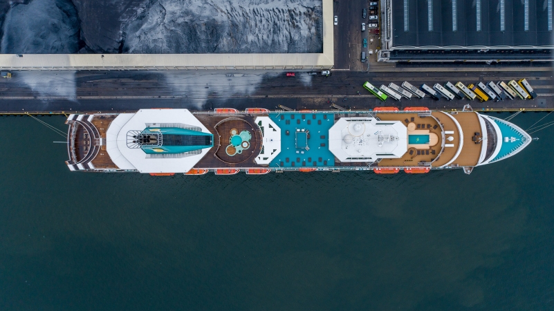 Wycieczkowiec Artania zawinął do Portu Gdynia [foto, wideo]-GospodarkaMorska.pl