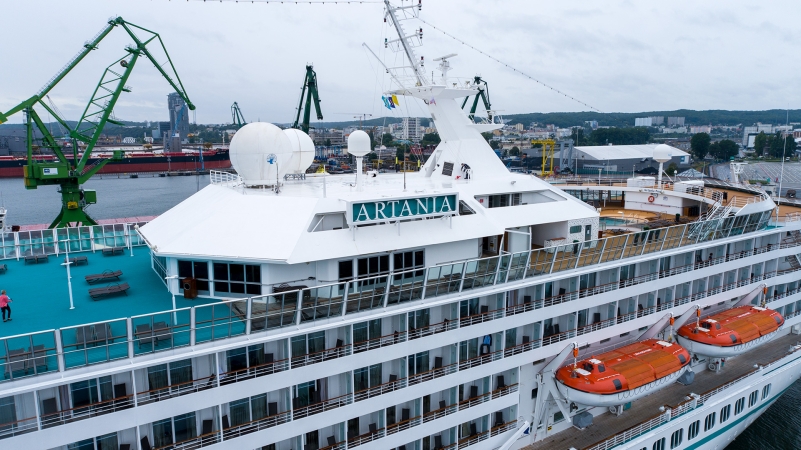 Wycieczkowiec Artania zawinął do Portu Gdynia [foto, wideo]-GospodarkaMorska.pl