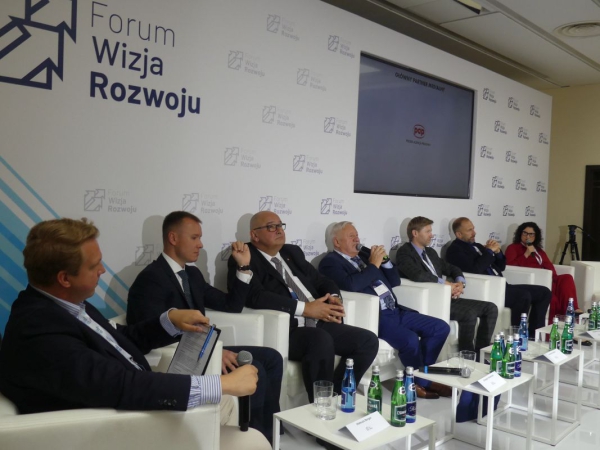Kluczowe kierunki rozwoju polskiej gospodarki podczas IV edycji Forum Wizja Rozwoju w Gdyni-GospodarkaMorska.pl