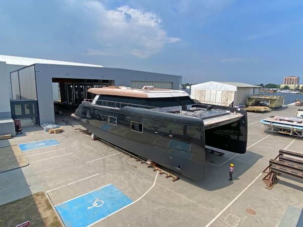 100 Sunreef Power: Flagowy superjacht zwodowany [ZDJĘCIA]-GospodarkaMorska.pl