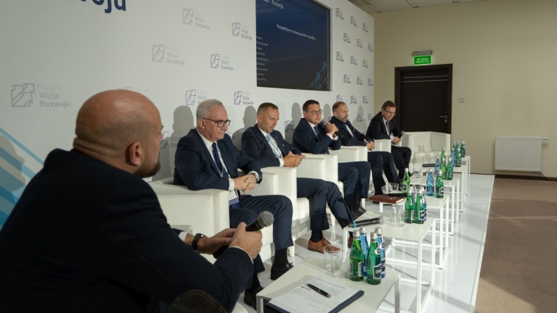 Forum Wizja Rozwoju 2021 - dzień I. Rozwój portów i budowa floty offshore - podsumowanie [WIDEO, ZDJĘCIA]-GospodarkaMorska.pl