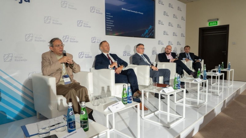 Forum Wizja Rozwoju 2021 - dzień II. Przyszłość portów i żeglugi - podsumowanie [WIDEO, ZDJĘCIA]-GospodarkaMorska.pl