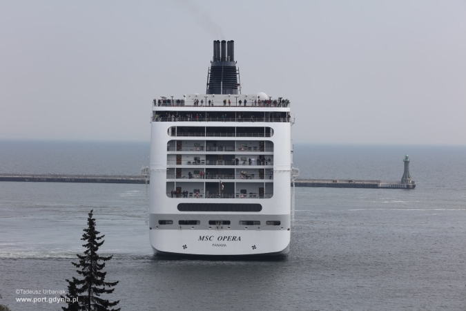 © Tadeusz Urbaniak, www.port.gdynia.pl-GospodarkaMorska.pl