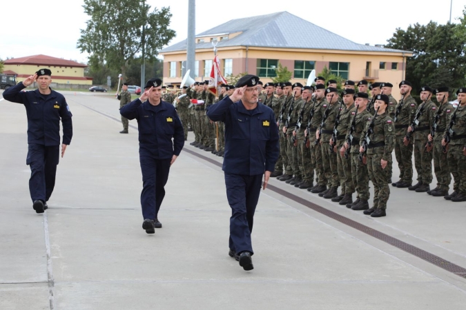 Polscy marynarze w zespole okrętów NATO [ZDJĘCIA]-GospodarkaMorska.pl