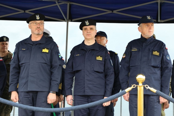 Polscy marynarze w zespole okrętów NATO [ZDJĘCIA]-GospodarkaMorska.pl