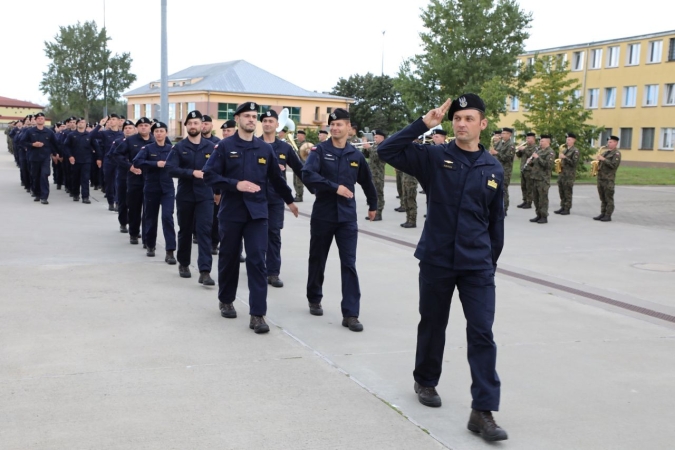 Polscy marynarze w zespole okrętów NATO [ZDJĘCIA]-GospodarkaMorska.pl