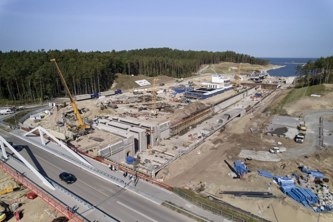 Przekop Mierzei Wiślanej wchodzi w kolejny etap. Trwa montaż pierwszej bramy do 