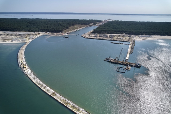 Przekop Mierzei Wiślanej wchodzi w kolejny etap. Trwa montaż pierwszej bramy do 