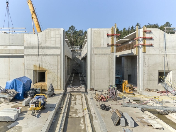 Przekop Mierzei Wiślanej wchodzi w kolejny etap. Trwa montaż pierwszej bramy do 