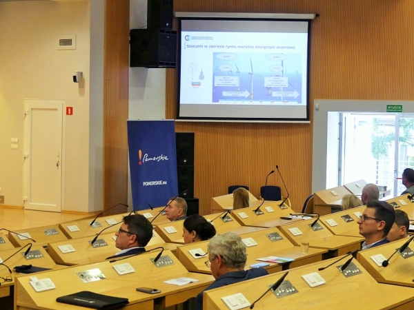 Gdańsk. Debatowali o rozwoju morskiej energetyki wiatrowej na Bałtyku [WIDEO]-GospodarkaMorska.pl