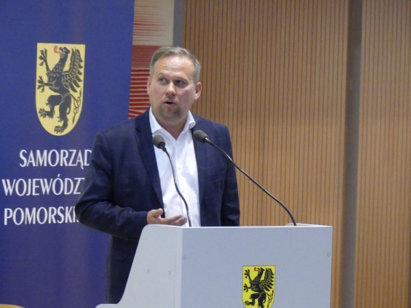 Gdańsk. Debatowali o rozwoju morskiej energetyki wiatrowej na Bałtyku [WIDEO]-GospodarkaMorska.pl